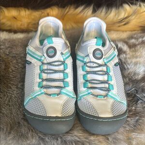 J-41 white & aqua Sneakers with Breathable Mesh 6.5 ( BK2)